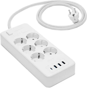 Amazon Basics, extensão de 6 tomadas com 4 portas USB